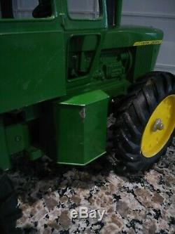 1970's Vintage John Deere 7520 Tractor By Ertl 1/16 Original Farm Toy