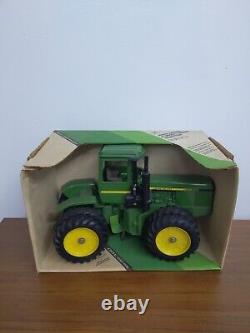 1/16 Ertl Farm Toy John Deere 8650 Tractor Stock# 5508