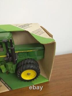 1/16 Ertl Farm Toy John Deere 8650 Tractor Stock# 5508