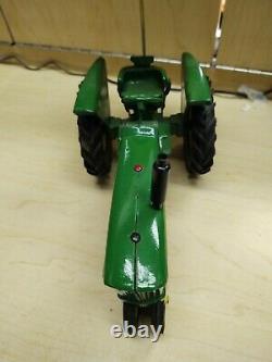 1/16 John Deere 2010 Narrow Front Tractor withUmbrella & Firestone Wheels Nolt