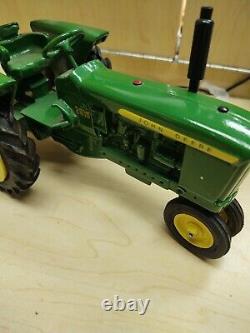 1/16 John Deere 2010 Narrow Front Tractor withUmbrella & Firestone Wheels Nolt