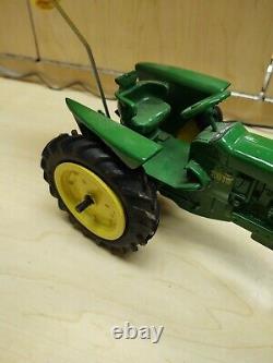 1/16 John Deere 2010 Narrow Front Tractor withUmbrella & Firestone Wheels Nolt