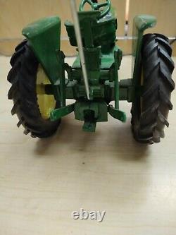 1/16 John Deere 2010 Narrow Front Tractor withUmbrella & Firestone Wheels Nolt