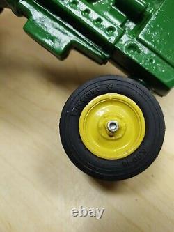 1/16 John Deere 2010 Narrow Front Tractor withUmbrella & Firestone Wheels Nolt