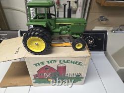 1/16 John Deere 4250 Toy Farmer