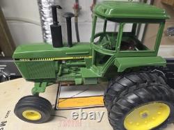 1/16 John Deere 4250 Toy Farmer