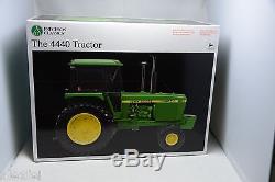 1/16 John Deere 4440 Wide Front Tractor, PRECISION Classic #17 Ertl No. 15077