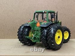 1/16 John Deere 7320 farm tractor model 2005 Farm Show Edition