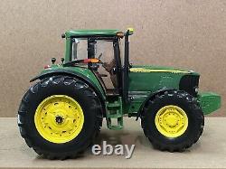 1/16 John Deere 7320 farm tractor model 2005 Farm Show Edition