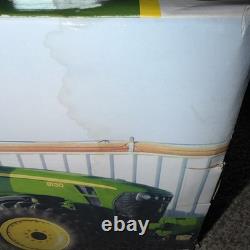 1/16 John Deere 8130 Tractor With Front Wheel Assist, Prestige Collection 1/16 John Deere 8130 Tractor With Front Wheel Assist, Prestige Collection