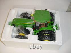 1/16 John Deere 8320 Farm Show Edition Tractor 2003 by ERTL NIB