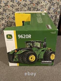 1/16 John Deere 9620R 4WD Tractor with Duals Prestige Collection