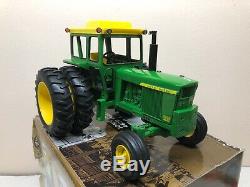 1/16 John Deere Model 4620 Tractor Duals & Cab 2003 Iowa State Fair DieCast ERTL