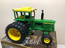 1/16 John Deere Model 4620 Tractor Duals & Cab 2003 Iowa State Fair DieCast ERTL