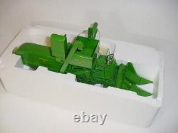 1/16 Prestige Collection John Deere No. 45 Combine WithCorn Head WithBox! Unopened