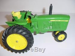 1/16 Vintage John Deere 3020 Narrow Front Tractor WithLarge Rear Tires! Nice