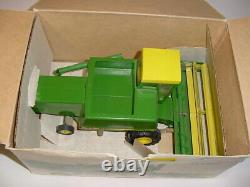 1/16 Vintage John Deere 6600 Combine WithChain Drive by ERTL WithBox