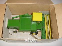 1/16 Vintage John Deere 6600 Combine WithChain Drive by ERTL WithBox