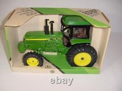 1/16 Vintage Original John Deere 4955 Tractor WithLarge Rear Wheels by ERTL WithBox