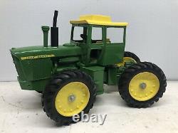 1/16 Vintage Original John Deere Model 7520 4WD Tractor with Cab DieCast by ERTL