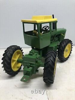 1/16 Vintage Original John Deere Model 7520 4WD Tractor with Cab DieCast by ERTL