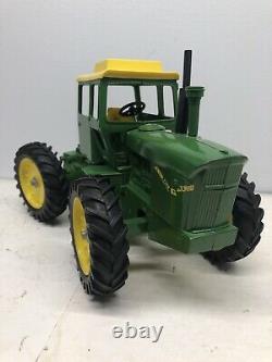 1/16 Vintage Original John Deere Model 7520 4WD Tractor with Cab DieCast by ERTL