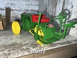 1/16th Scale John Deere Dain All Wheel Drive Tractor Die-Cast