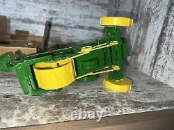 1/16th Scale John Deere Dain All Wheel Drive Tractor Die-Cast