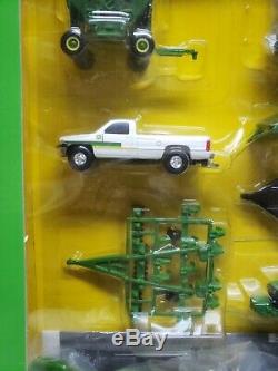 1/64 John Deere Farm Toy Playset Machine Shed 8520T 6420 Tractor Dodge Ram Truck