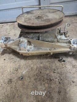 Craftsman LT 1000 Lawn Tractor Transmission Transaxle Rear end 5 Speed