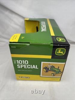 ERTL 1962 John Deere 1010 Special Farm Tractor 1/16 New