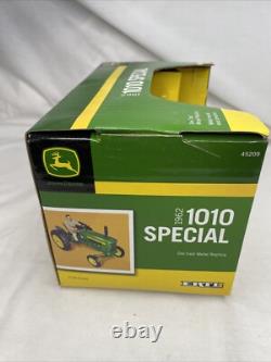 ERTL 1962 John Deere 1010 Special Farm Tractor 1/16 New