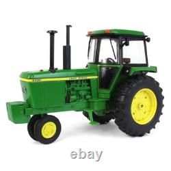ERTL 1/16 John Deere 4430 Narrow Front, Two-Cylinder Club Collector Ed. 5831