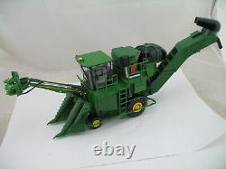 ERTL 45342 John Deere Prestige Model 3520 Wheeled Sugarcane Harvester, MIB