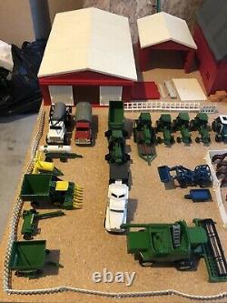 ERTL Farm, animals, tractors, vintage huge play set barn, silo, fence, 1993