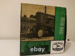 ERTL John Deere 1953 Model 70 Tractor (1/8) Scale NIB New