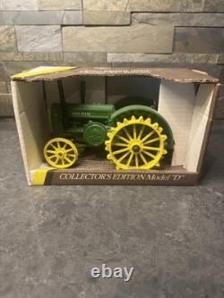 ERTL John Deere Diecast 1/16 Collectors Edition Model D, G and R Lof of 3