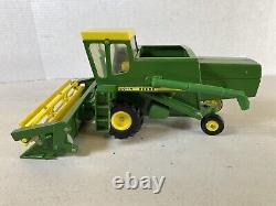 ERTL combine John Deere Tractor 52040 STK#558 Kids Toy 4D53