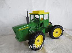 Ertl 1/16 John Deere 7520 4wd Farm Toy Tractor L@@k