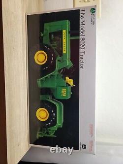 Ertl 1/16 Precision Classics #22, John Deere 8020 Tractor, Stk# 15365