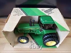 Ertl John Deere 4850 MFWD Row-Crop Tractor with Duals New Orleans 1982 116