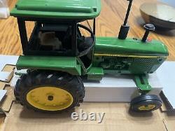 Ertl Toy Farmer John Deere 4230 Diesel Tractor 1998 National Farm Toy Show 116