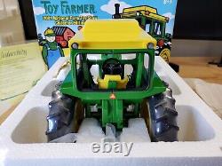 Ertl Toy Farmer John Deere Model 4520 Tractor 2001 National Farm Toy Show 116