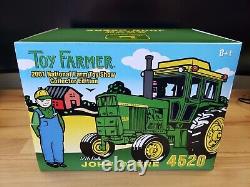 Ertl Toy Farmer John Deere Model 4520 Tractor 2001 National Farm Toy Show 116