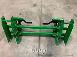 JD 600/700 to Skid Steer Adapter withLatches