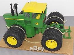 JOHN DEERE 7520 Precision Engineering 4WD Toy Tractor 1/16 CUSTOM with Duals CAB