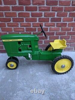 John Deere 10 ESKA 3 Hole Pedal Tractor Restored