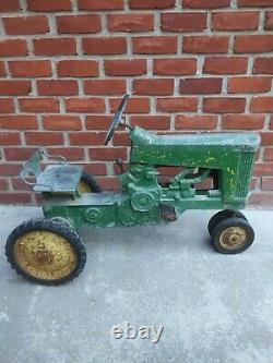 John Deere 130 ESKA Pedal Tractor