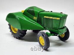 John Deere 3020 Grove & Orchard Tractor 2014 Two-Cylinder Club Expo By Ertl 1/16