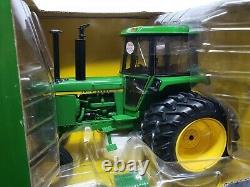 John Deere 4430 Tractor W Cab & Duals Precision Key Series #1 By Ertl 1/16 Scale